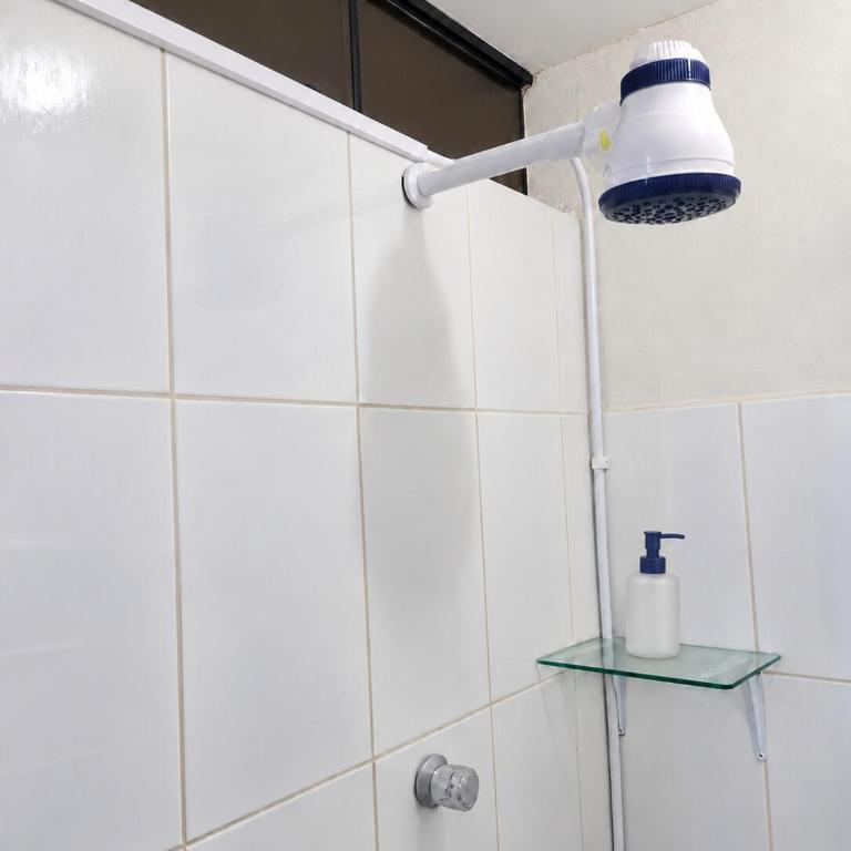 Centrally-located mini apartment with private entrance - One-Bedroom Apartment - 2