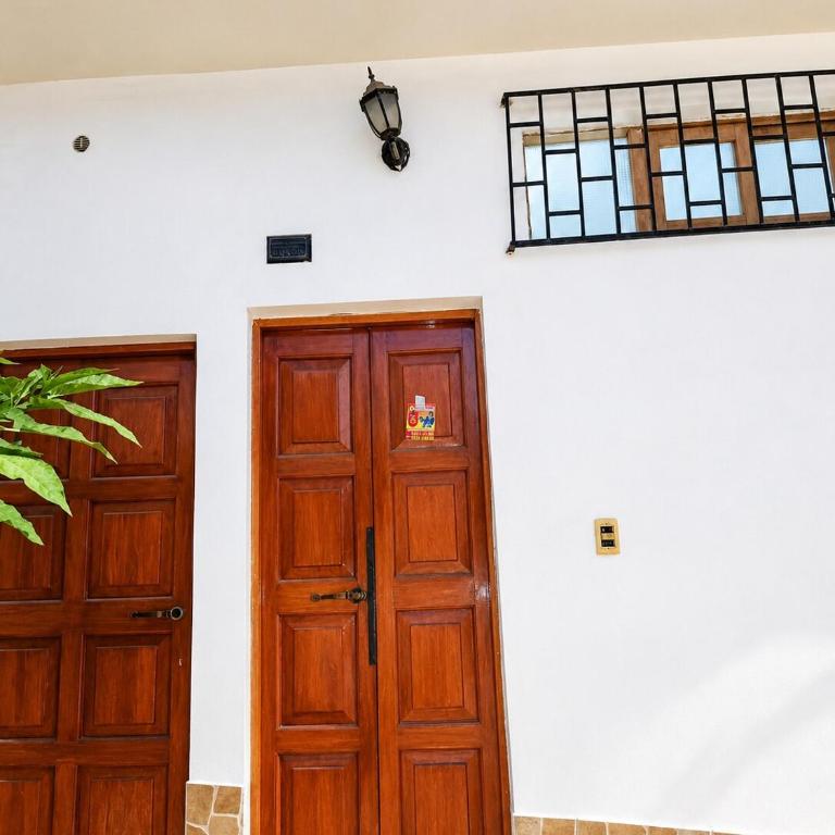 Centrally-located mini apartment with private entrance - One-Bedroom Apartment - 4