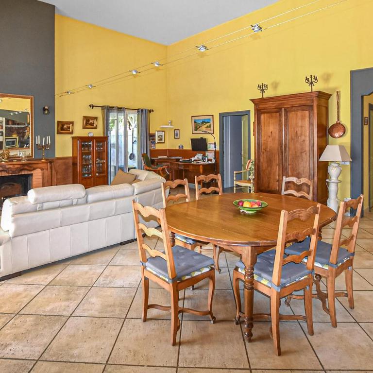 Maison Avec Piscine Privée - Maison 3 Chambres - 1