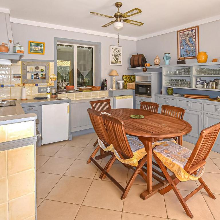 Maison Avec Piscine Privée - Maison 3 Chambres - 4