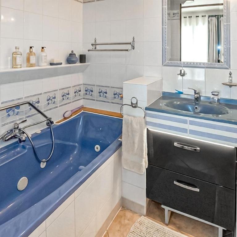 Maison Avec Piscine Privée - Maison 3 Chambres - 8