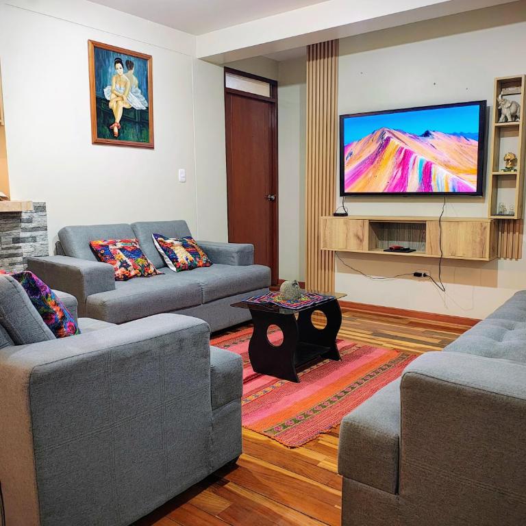 Zisary's House Apartment - Three-Bedroom Apartment - 1