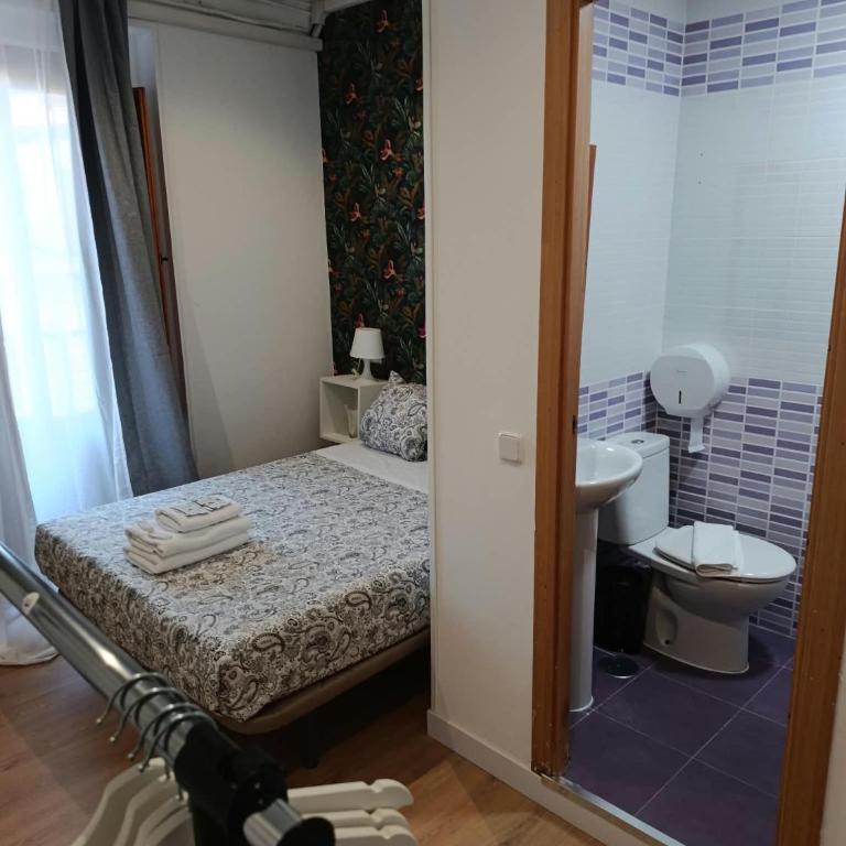 Hostal My Stay Madrid - Doppelzimmer mit eigenem Bad - 10