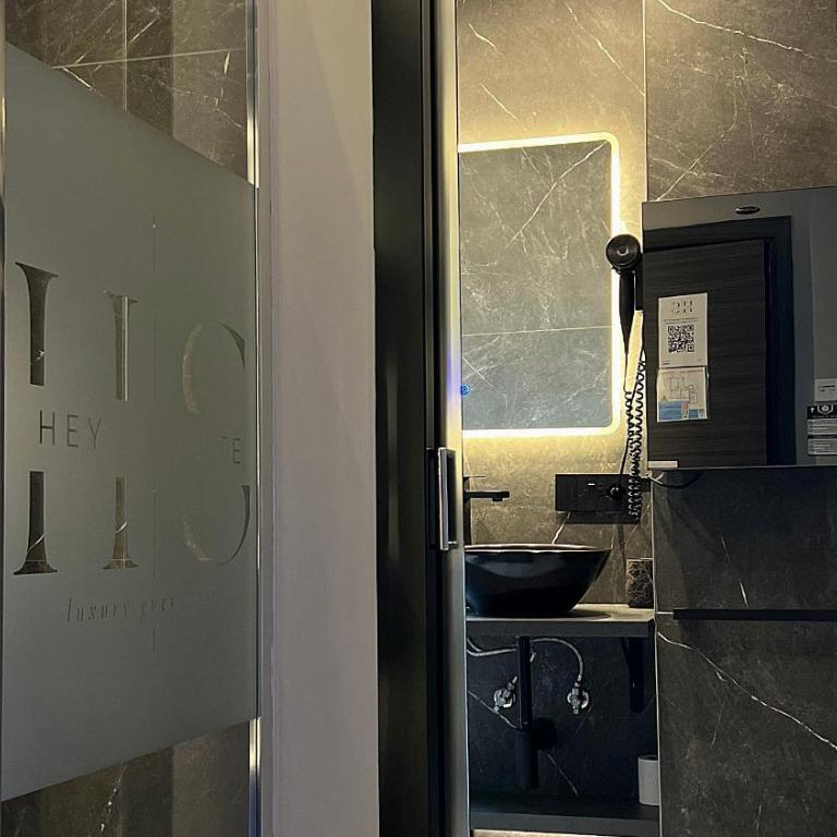 HeySuite Trastevere GuestHouse ROMA - Deluxe Zimmer - 7