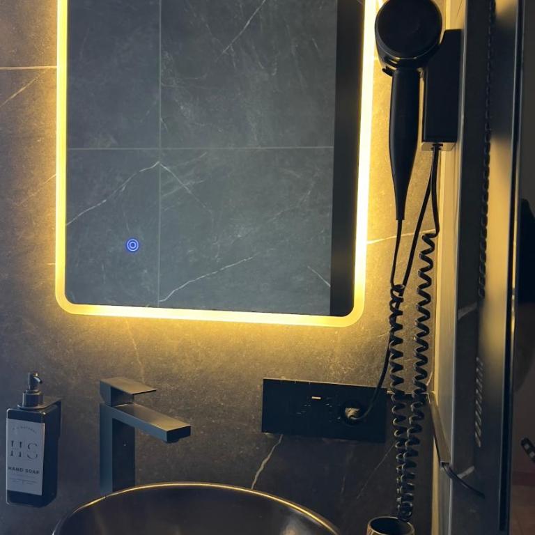 HeySuite Trastevere GuestHouse ROMA - Deluxe Zimmer - 8