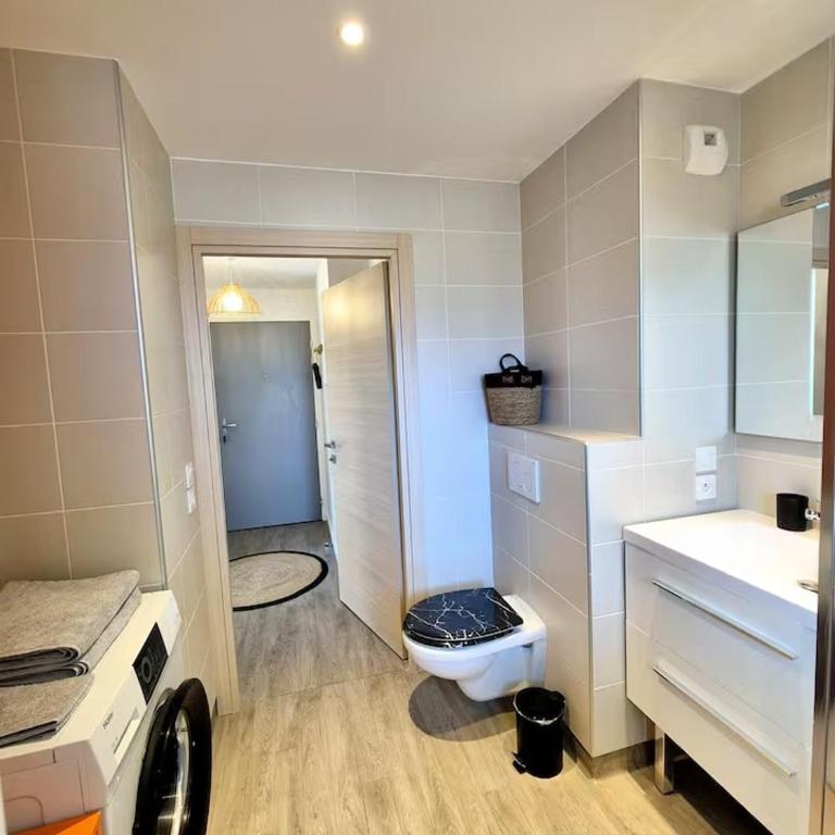 Bia 21 - chaleureux T2, proche lac, pkg souterrain - Appartement 1 Chambre - 3