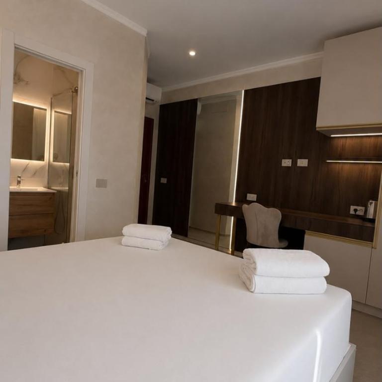 Royal Luxury Suites - Standard Doppelzimmer - 4