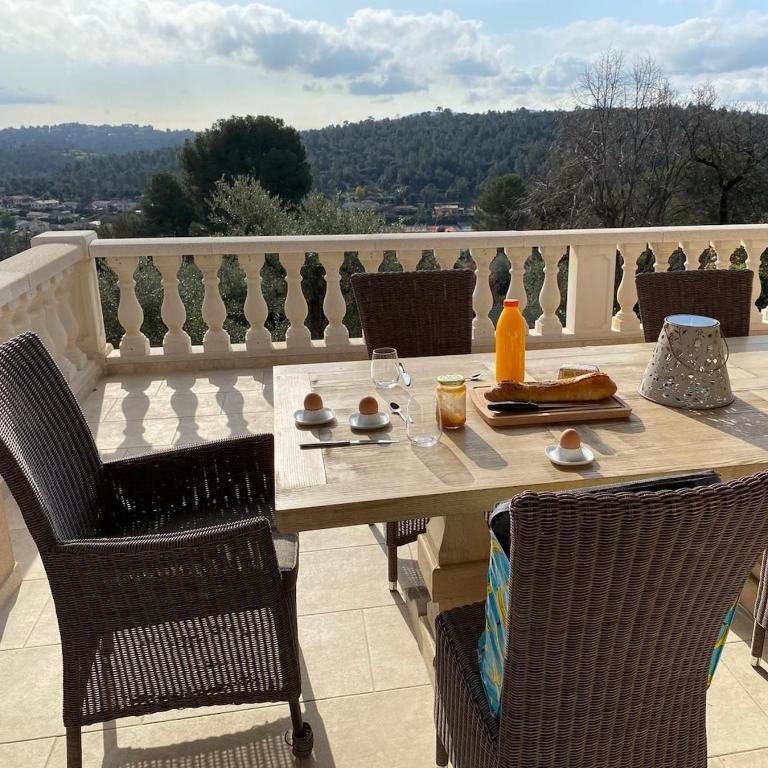 Exklusive Villa mit privatem Pool und Panoramablick - Maison 4 Chambres - 2