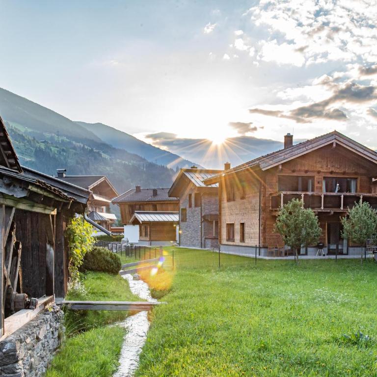 The village - chalet stone house - Maison de Vacances 4 Chambres - 4