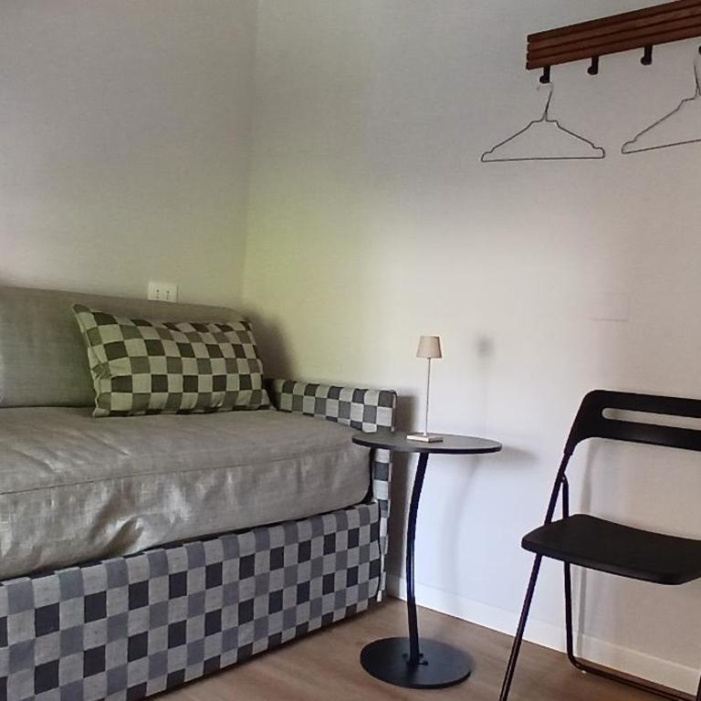 La Casa Rosa - Triple Room with Private Bathroom - 5