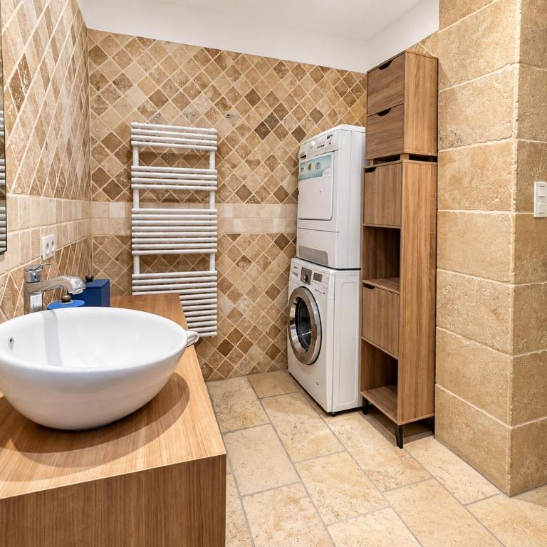 AC - Luxury in the City Center - Two-Bedroom Apartment - 26