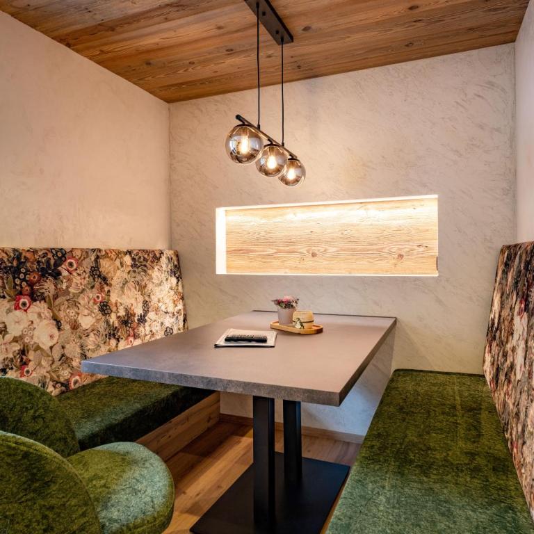 Garni Nill - Suite mit Balkon - 9