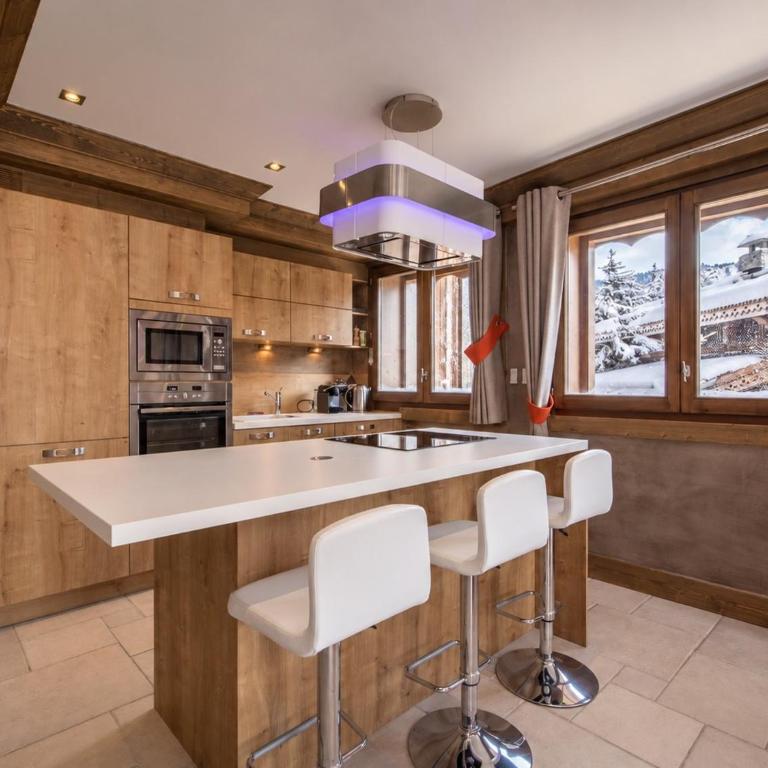 Appartement rénové 100m², terrasse sud, parking couvert, ski in-ski out, 3 chambres, 6 pers - Apartamento de 3 dormitorios - 9