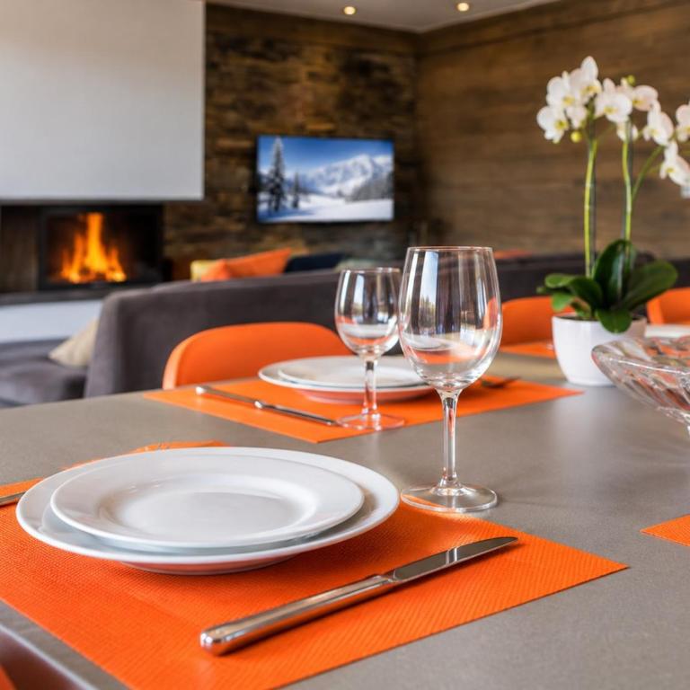 Appartement rénové 100m², terrasse sud, parking couvert, ski in-ski out, 3 chambres, 6 pers - Apartamento de 3 dormitorios - 12