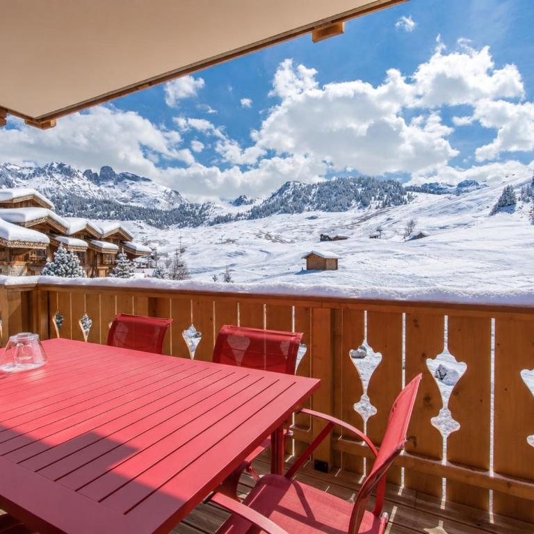 Appartement rénové 100m², terrasse sud, parking couvert, ski in-ski out, 3 chambres, 6 pers - Apartamento de 3 dormitorios - 13