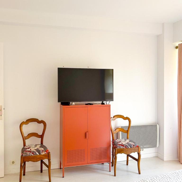 Sea View Apartment with Pool, Tennis and Beach Near Cannes - Appartement 1 Chambre - 5