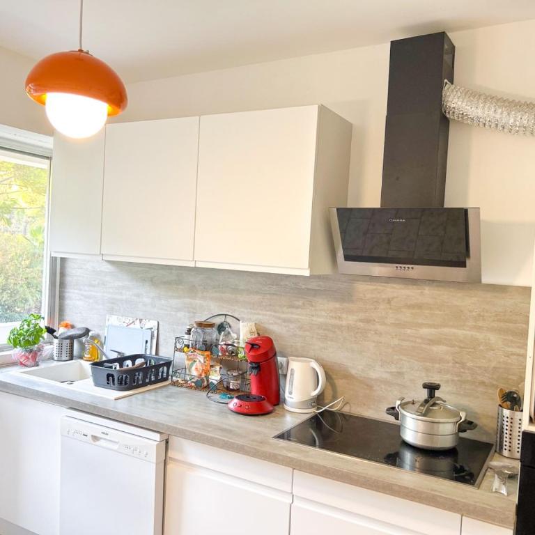 Sea View Apartment with Pool, Tennis and Beach Near Cannes - Appartement 1 Chambre - 10