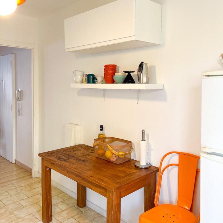 Sea View Apartment with Pool, Tennis and Beach Near Cannes - Appartement 1 Chambre - 13