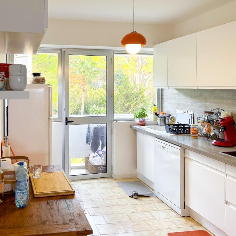 Sea View Apartment with Pool, Tennis and Beach Near Cannes - Appartement 1 Chambre - 14