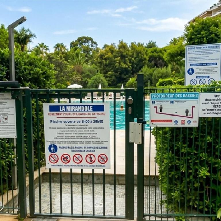 Sea View Apartment with Pool, Tennis and Beach Near Cannes - Appartement 1 Chambre - 28