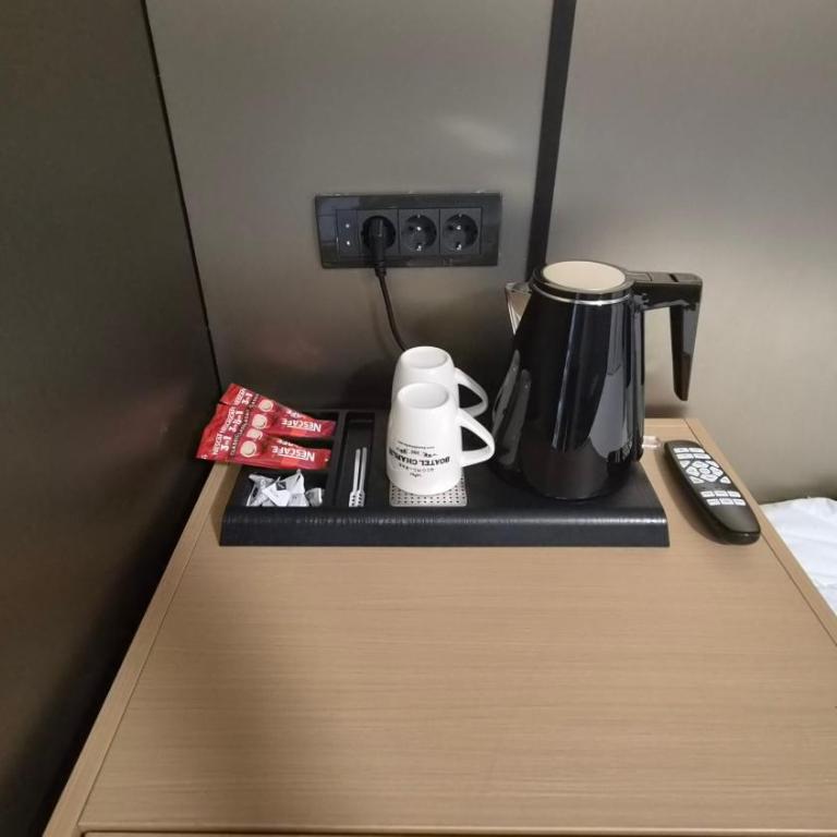 Boatel Charlie LUX - Deluxe Doppelzimmer mit Balkon - 12