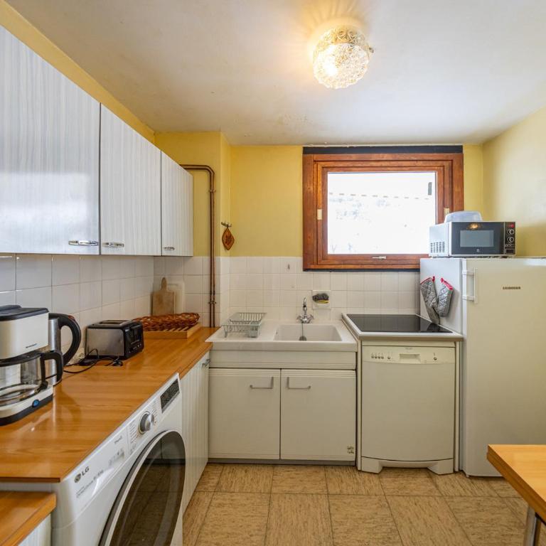 Appart 8 pers au pied des pistes, balcon sud, centre-station - Apartment mit 2 Schlafzimmern - 13