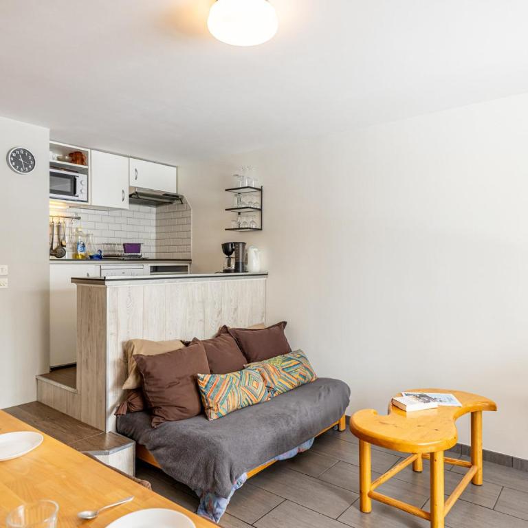 Studio moderne pour 4 pers, balcon sud, proche piste, résidence Roc Rouge - Studio - 13