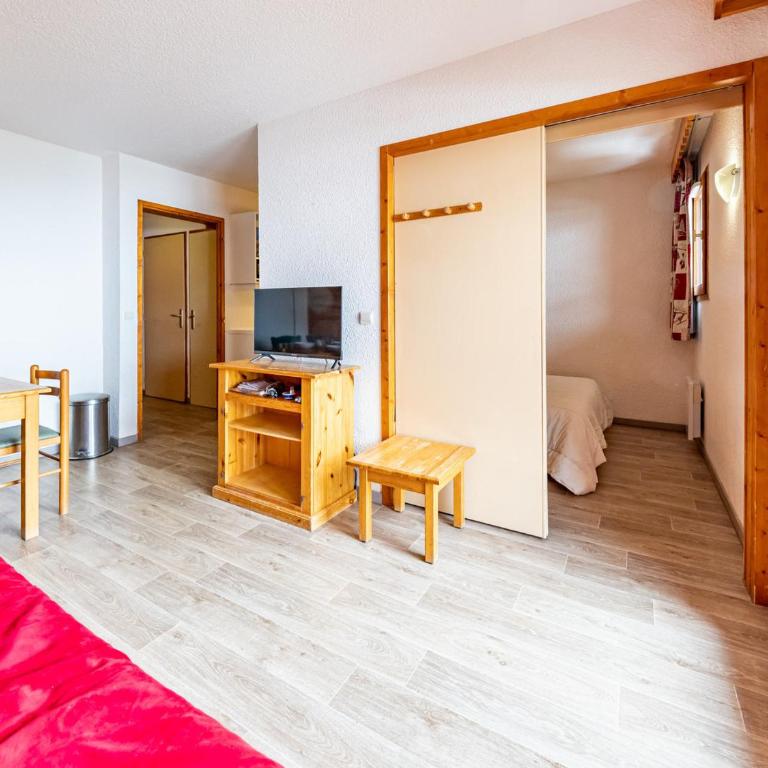 Appartement cosy 6 pers au pied des pistes - FR-1-807-1 - Apartment - 10