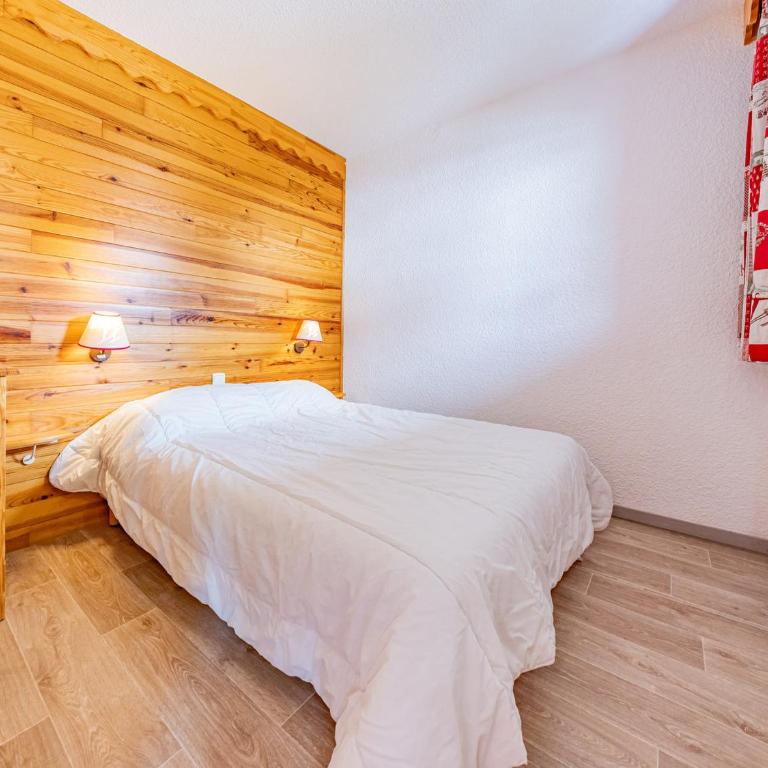 Appartement cosy 6 pers au pied des pistes - FR-1-807-1 - Apartment - 12