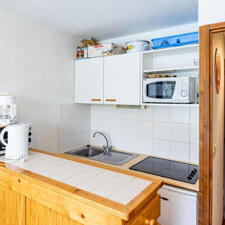 Studio 20m² avec balcon pour 4 pers. à Saint-François-Longchamp - FR-1-807-50 - Studio - 12