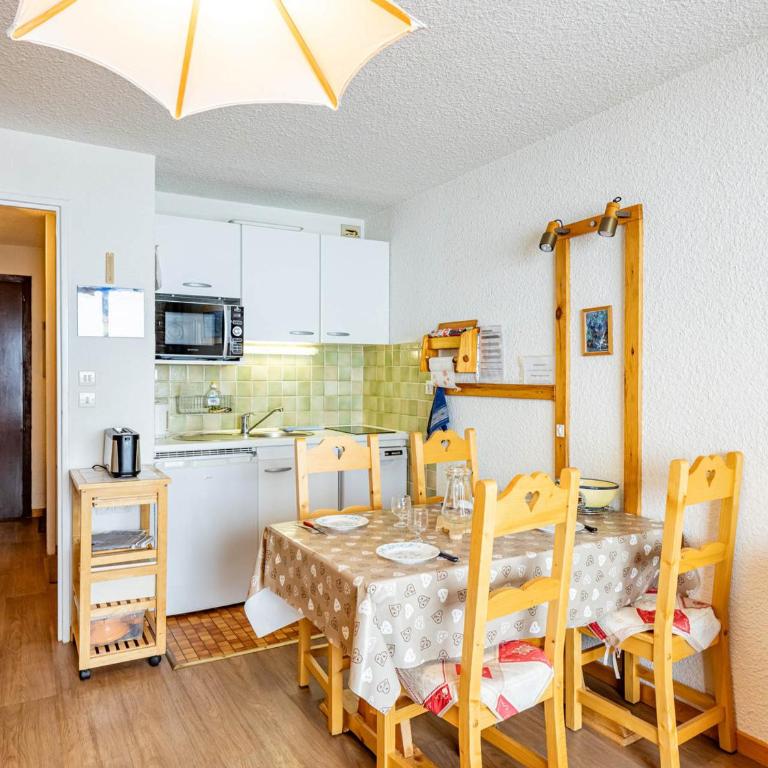 Grand studio à Saint-François-Longchamp, 4 personnes - FR-1-807-98 - Studio - 12