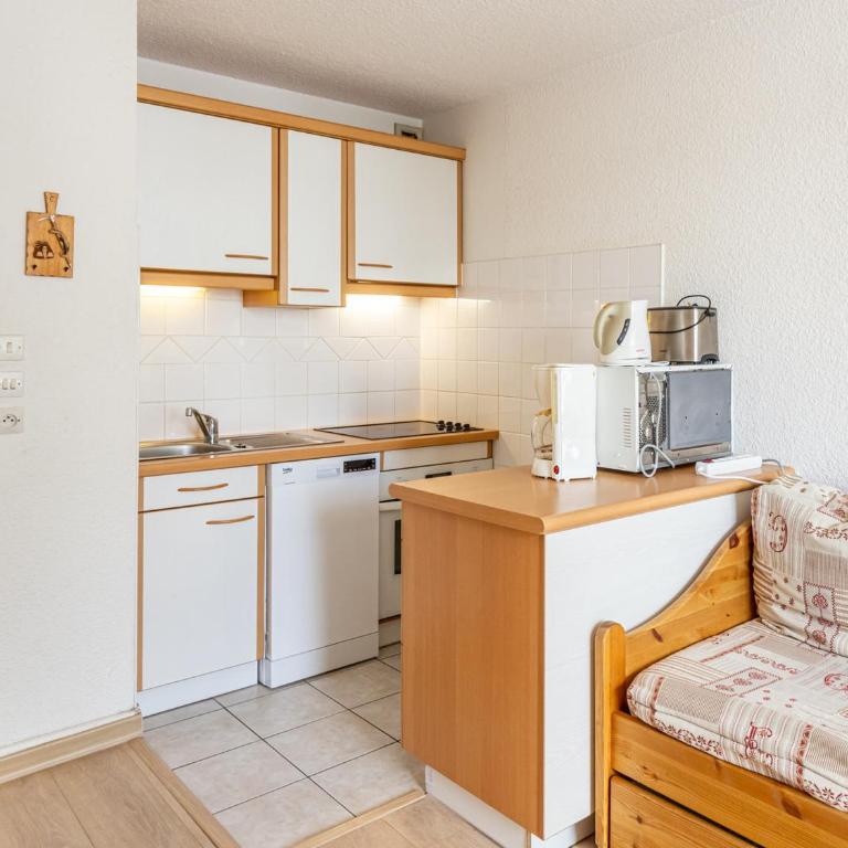 Studio confort 4 pers, au pied des pistes, balcon sud - Studio - 10