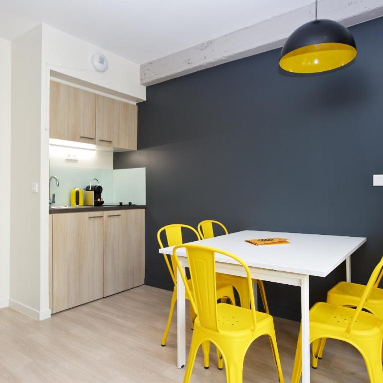 Staycity Aparthotels Lyon Rue Garibaldi - 1 Bedroom Apartment - Sleeps 5 - 4