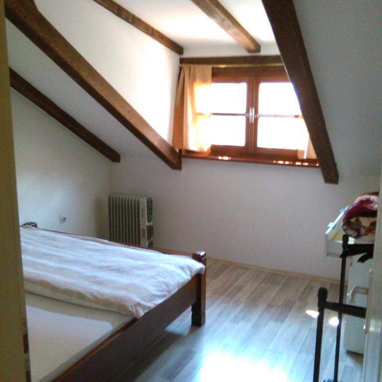 Apartments Historic Stone House - Penthaus Apartman - 2