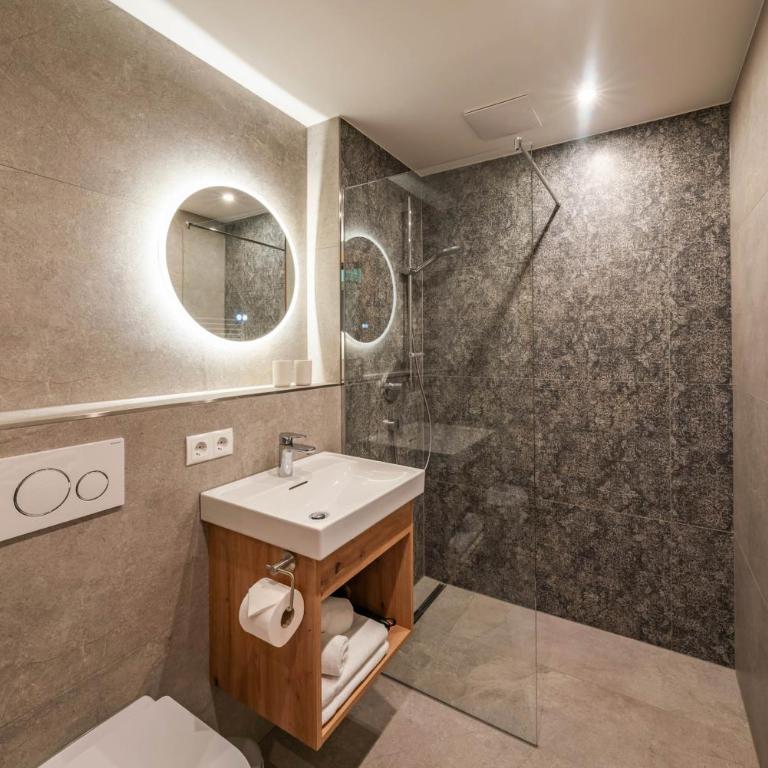 Alpenzeit Zillertal Apartments - Apartment mit 2 Schlafzimmern - 9
