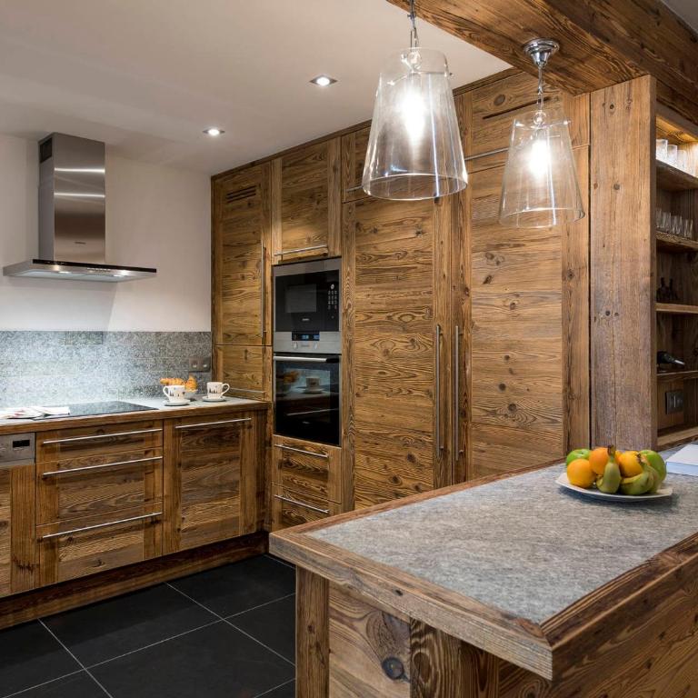 Courchevel 1850 Appart Ski-in/Ski-out 6 pers avec Parking - Three-Bedroom Apartment - 4