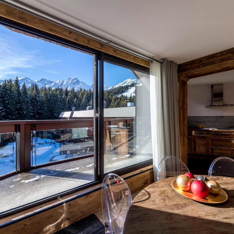 Courchevel 1850 Appart Ski-in/Ski-out 6 pers avec Parking - Three-Bedroom Apartment - 1