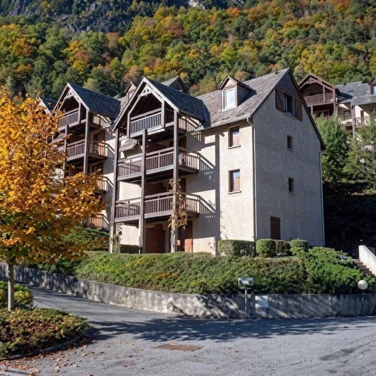 Appartement calme avec parking, animaux OK - 4 pers., vue montagne - FR-1-313-253 - Apartment - 11