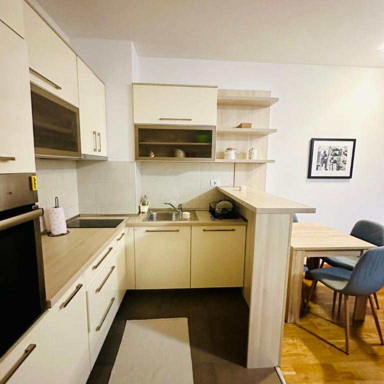 Modern Apartment City Kvart Garage - Apartman sa 2 Spavaće Sobe - 3
