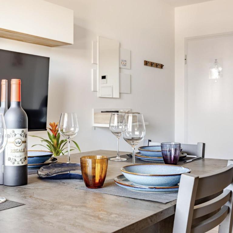 Parking, FCO Airport & Beach - River Breeze - Apartamento de 1 Dormitorio con balcón y vistas a la ciudad - 8