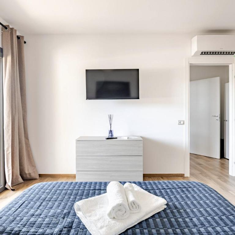 Parking, FCO Airport & Beach - River Breeze - Apartamento de 1 Dormitorio con balcón y vistas a la ciudad - 19