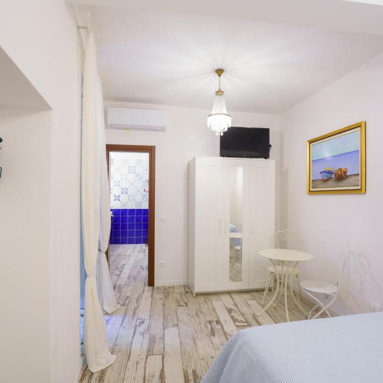 Il Barcaiolo - Two-Bedroom Apartment - 10