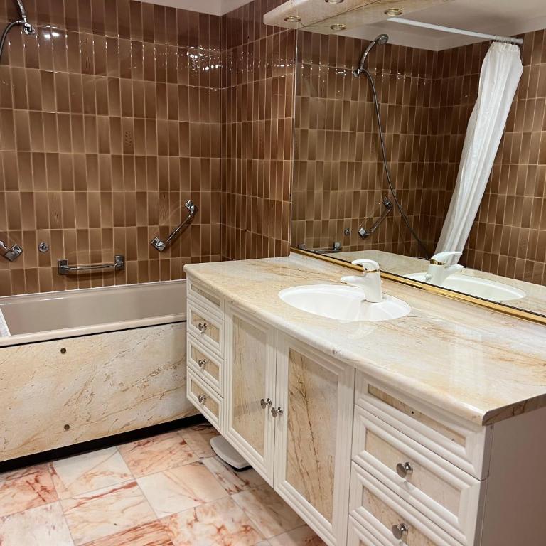 Appartement Agata spacieux à Chamonix avec terrasse et parking privé - Appartement - 15
