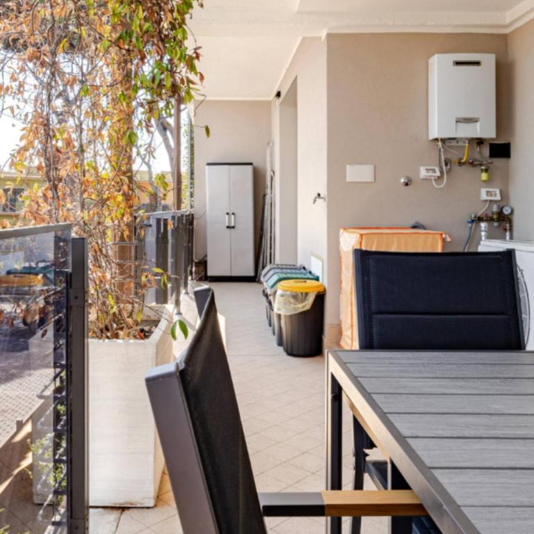 Parking, FCO Airport & Beach - River Breeze - Apartamento de 1 Dormitorio con balcón y vistas a la ciudad - 13