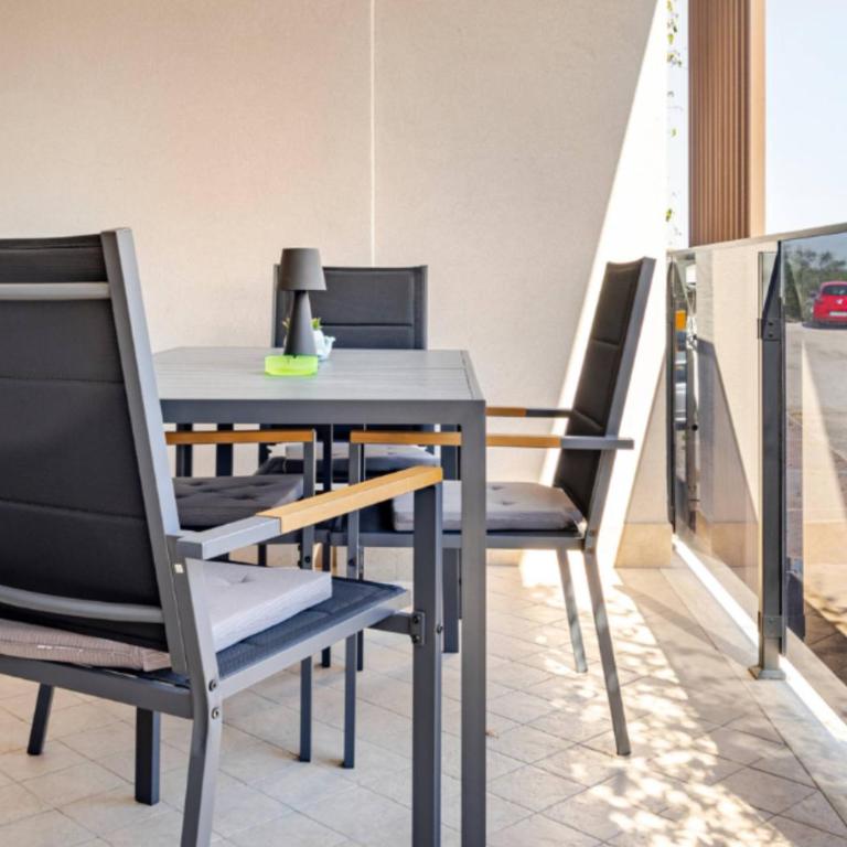 Parking, FCO Airport & Beach - River Breeze - Apartamento de 1 Dormitorio con balcón y vistas a la ciudad - 5