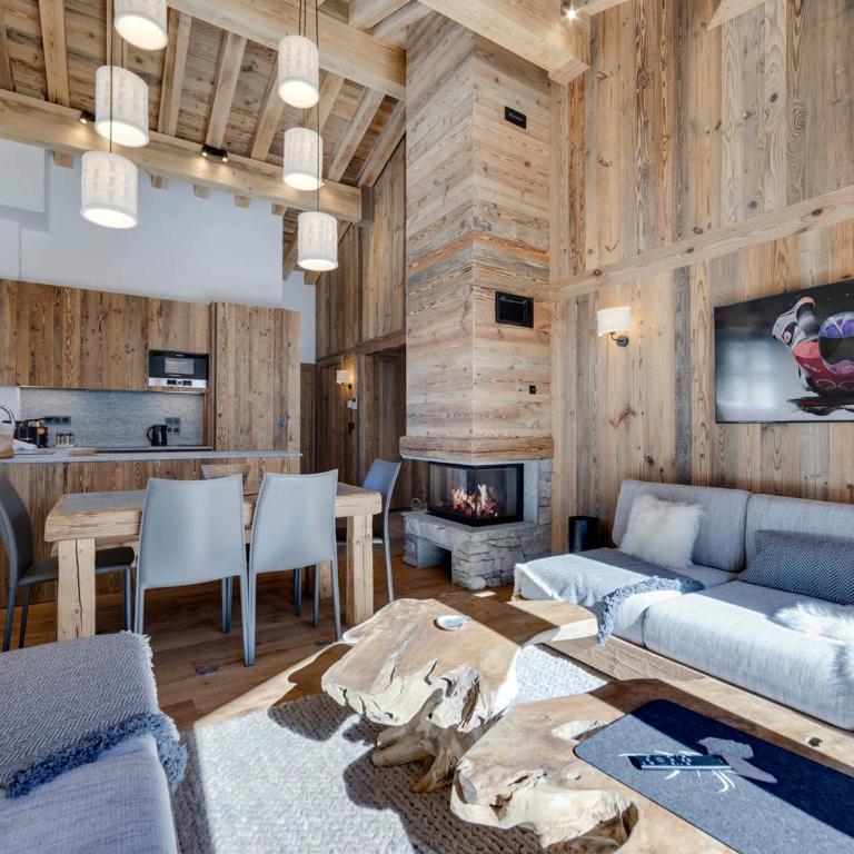 Appartement neuf avec cheminée, proche pistes, Val d'Isère - Two-Bedroom Apartment - 9