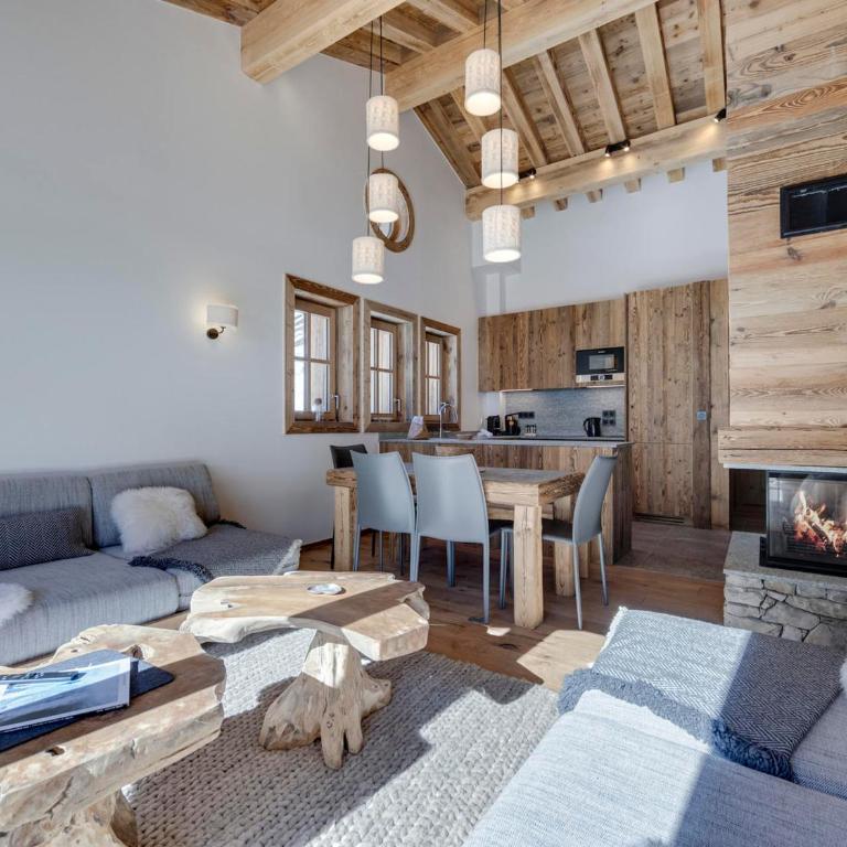 Appartement neuf avec cheminée, proche pistes, Val d'Isère - Two-Bedroom Apartment - 10