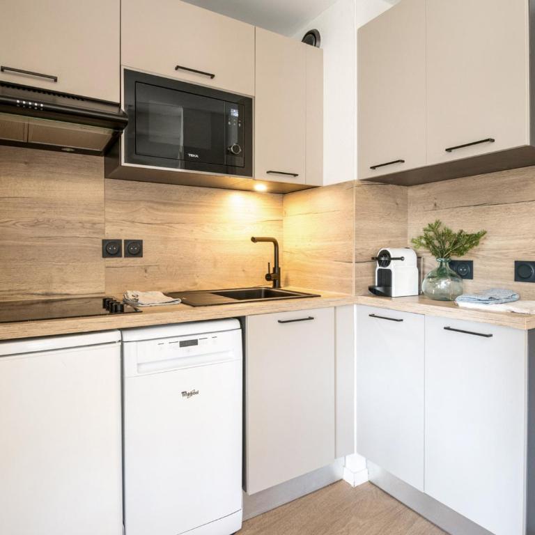 Duplex rénové, 6 pers, balcon sud, Wi-Fi - Appartement 2 Chambres - 13