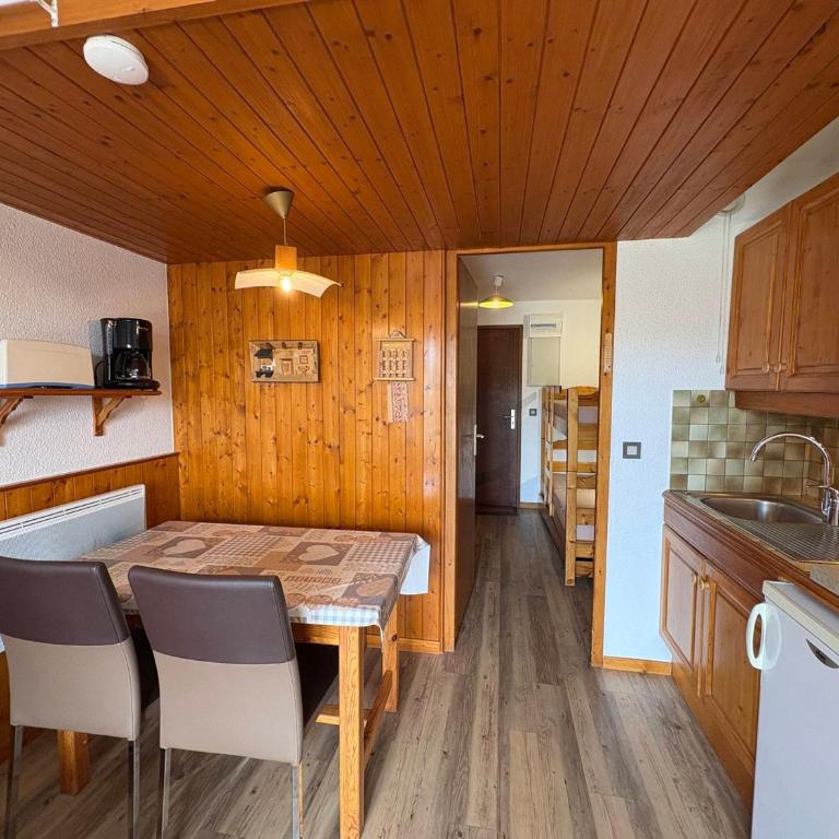 Studio cabine 4 pers, vue sud Les Saisies - FR-1-293-172 - Studio - 1