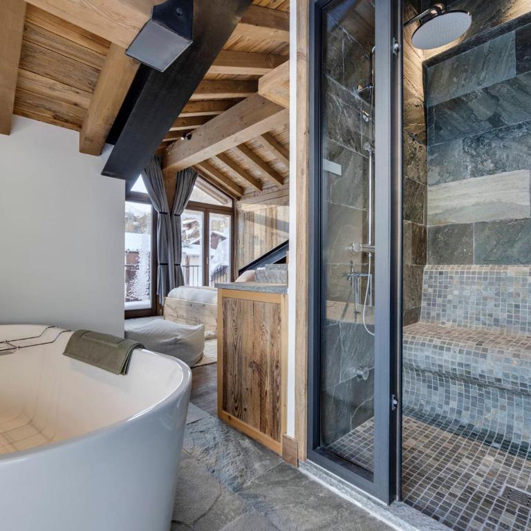 Prestigieux duplex 4 chambres avec hammam et cheminée, proche des pistes à Val-d'Isère - Appartement 4 Chambres - 13